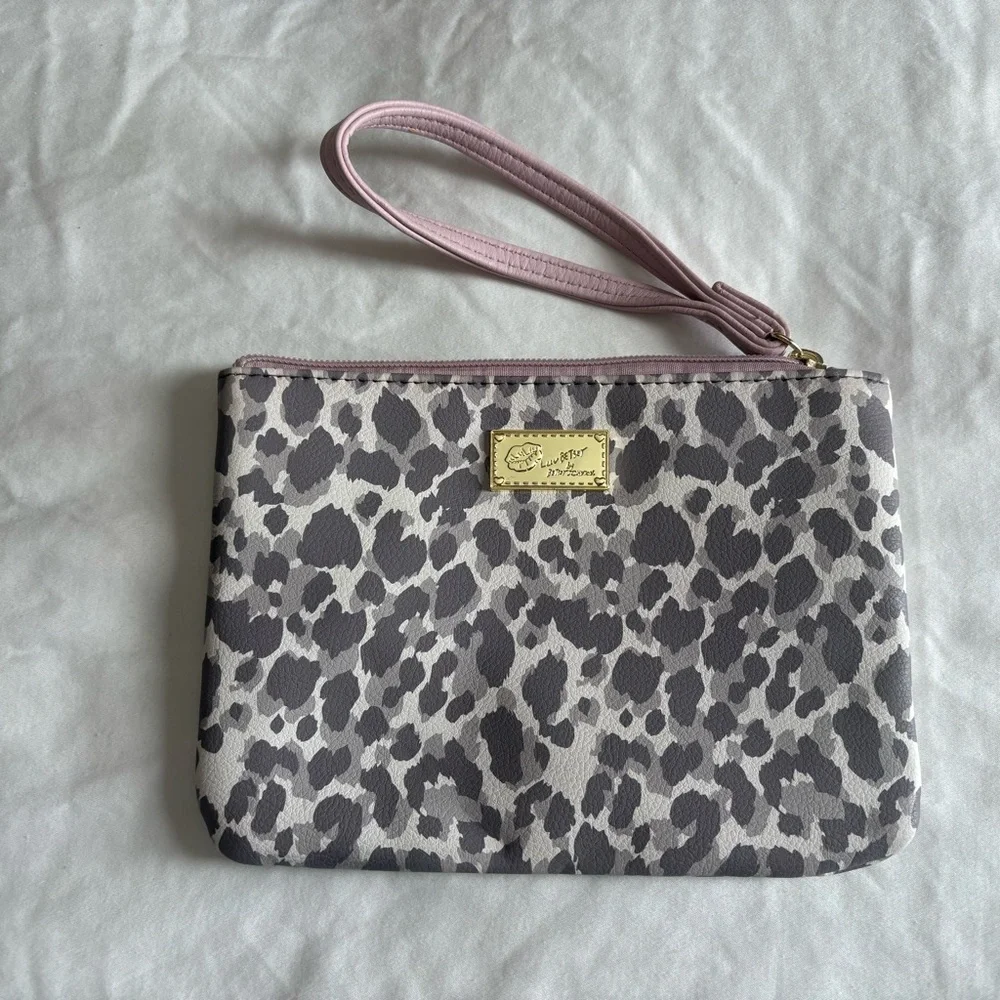 LUV BETSEY Betsey Johnson Wristlet Crossbody